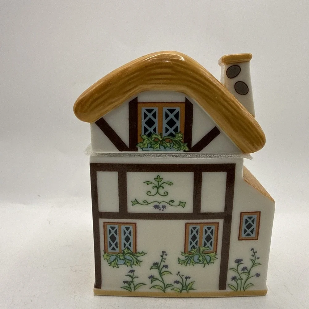 Lenox CANTERBURY CROSSING Spice Village Jar PARSLEY Never Used